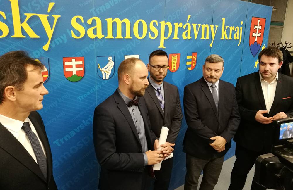 Foto: Jozef Viskupič informoval o novom zložení Rady TTSK a o 4 zástupcoch predsedu samosprávneho kraja