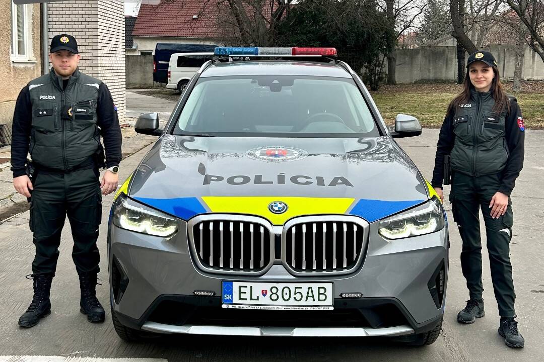 Foto: Policajtom z Trnavského kraja sa podarilo zachrániť dva ľudské životy