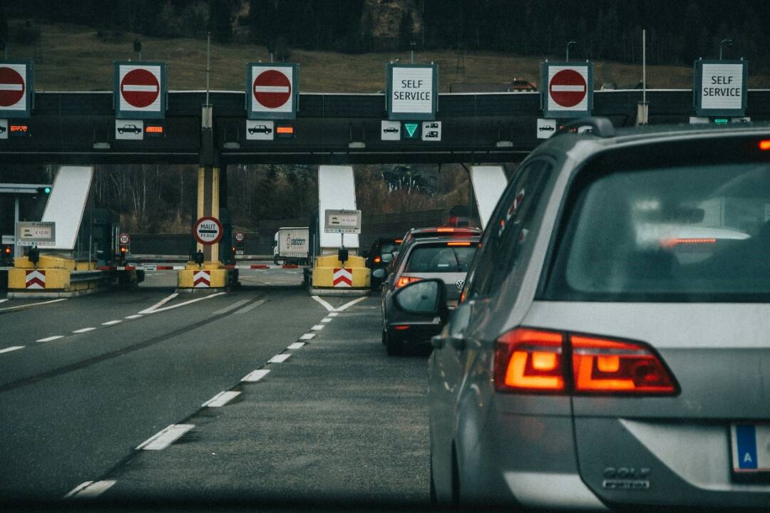 Foto: Dobrá správa pre nákladnú dopravu: Na hraniciach už nebude nutné vymieňať mýtne boxy