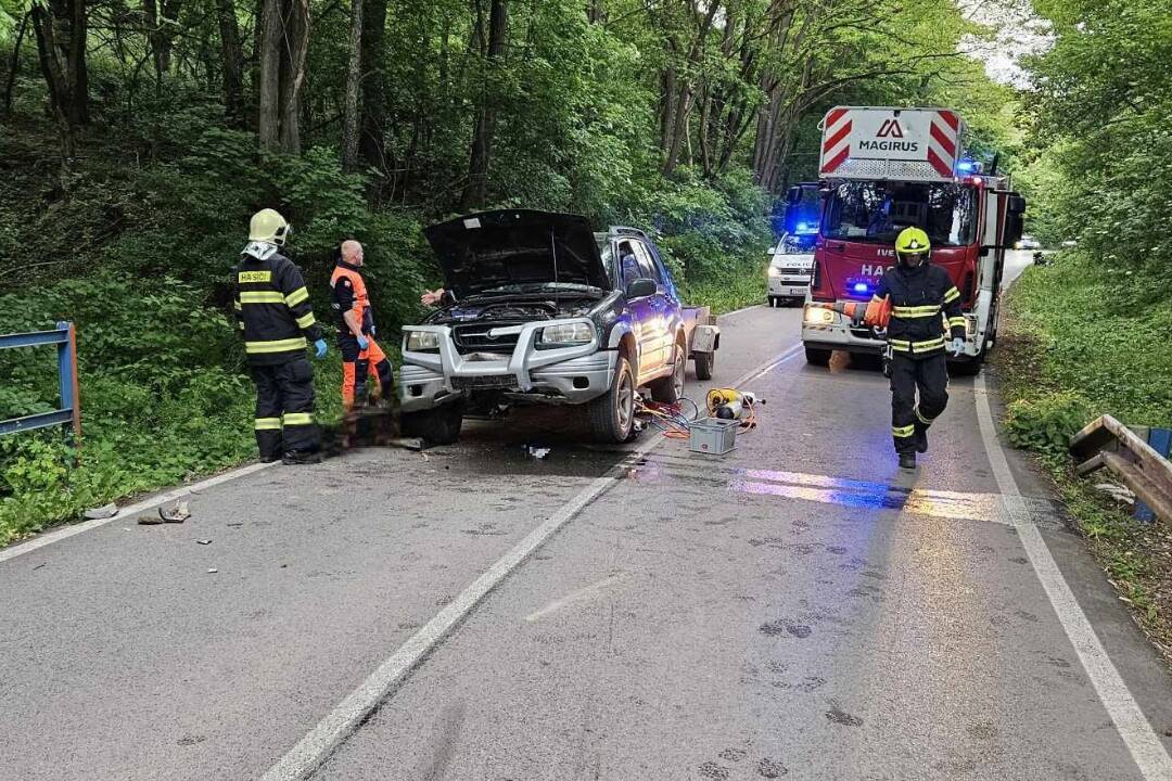 Foto: AKTUALIZOVANÉ: Pri obci Osuské došlo k vážnej dopravnej nehode. Vyhasol pri nej život 31-ročného motockylistu