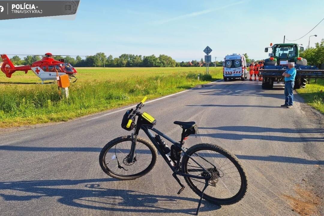 Foto: Cyklista po zrážke s traktorom pri Senici utrpel vážne zranenia, polícia hľadá svedkov