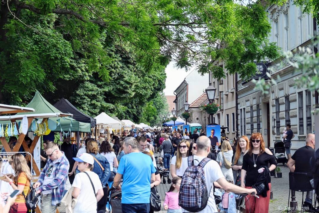 FOTO: Cez víkend sa v Trnave konal Trnavský rínek. Pestrý program a ulice plné ľudí. Boli ste?