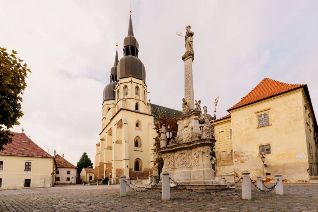 Foto: Mestské zastupiteľstvo Trnavy schvaľuje finančnú pomoc pre Cirkev. Podporí ich sumou 60 tisíc eur