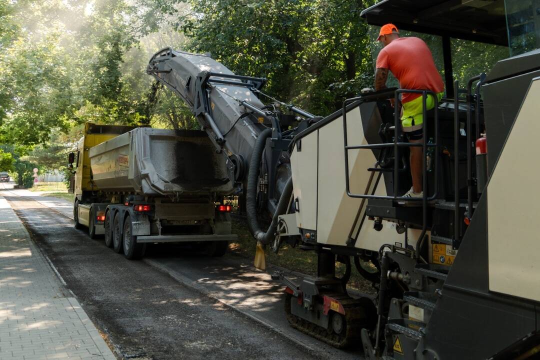 Foto: Na Ulici Kornela Mahra vznikne prvá bicyklová cesta v Trnave. Od štvrtka bude pre dopravu uzavretá