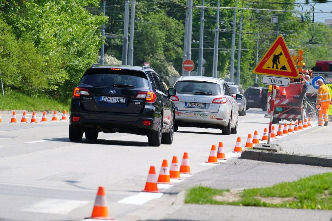 Foto: Trnavská ulica Jána Bottu bude dočasne slepá. Časť ulice budú môcť využívať len miestni