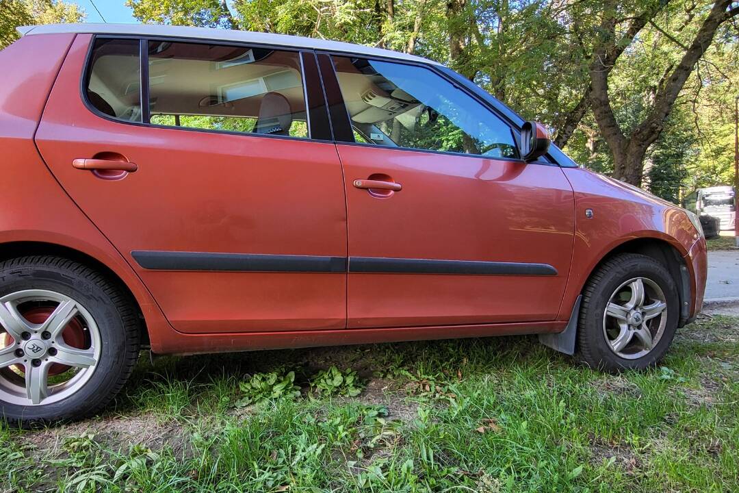 Foto: Seničania, pozor. Mestskí policajti budú v pozore, kde nemôžete parkovať autá?