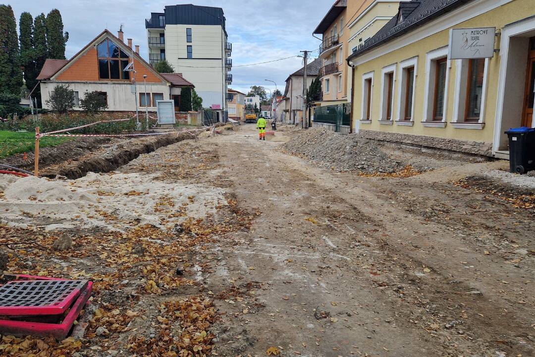 FOTO: V Piešťanoch je rušno aj v jeseni. Kde všade prebiehajú rekonštrukcie?