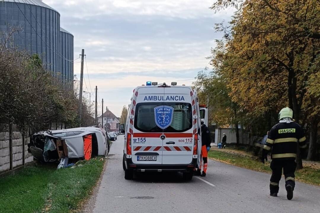 Foto: Smrteľná nehoda v okrese Dunajská Streda. O život prišiel 66-ročný vodič