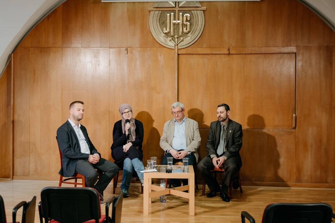 Foto: Diskusia na Trnavskej univerzite odhalila spoločný jazyk troch veľkých náboženstiev