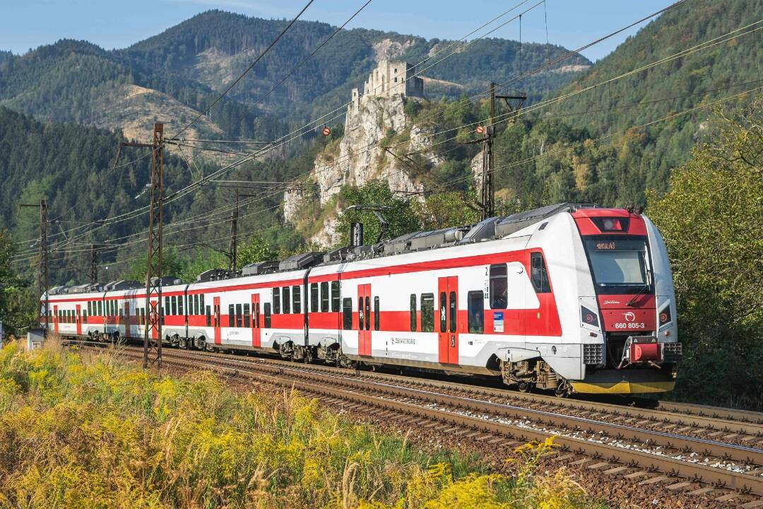 Foto: Na úseku Kúty - Skalica opäť nebudú premávať vlaky kvôli nedostatku rušňovodičov. Ktorých spojov sa to týka?