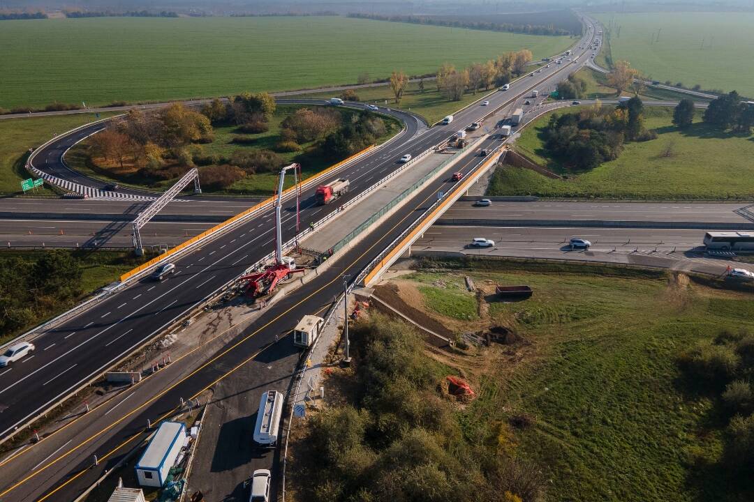 Foto: VIDEO: Stavebné práce na križovatke R1 a D1 pri Trnave smerujú do finále. Kedy budú hotové?