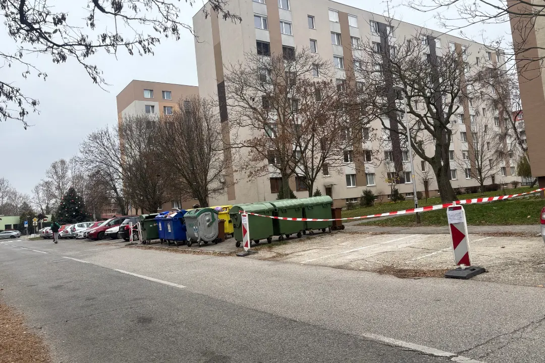 Foto: Na jednej z ulíc v Galante pribudnú polopodzemné kontajnery. Práce prinesú obmedzenia