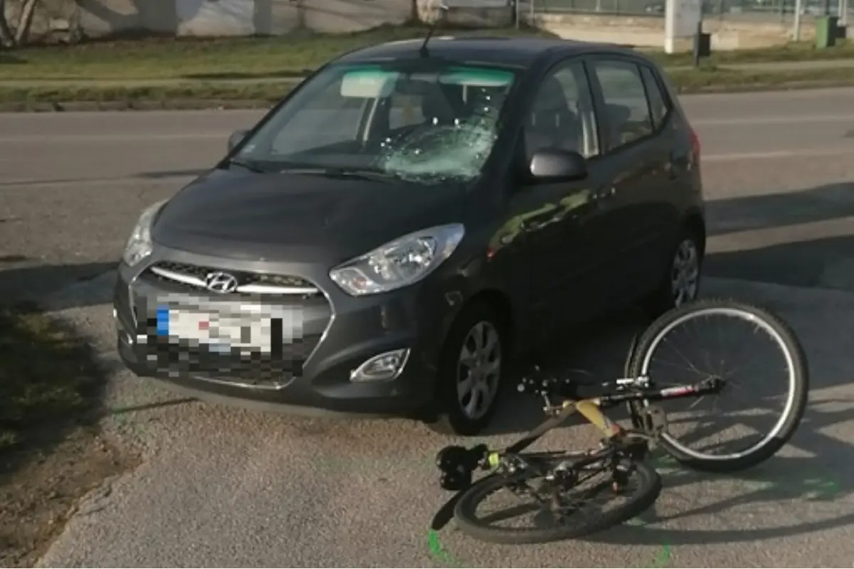 FOTO: Tragická nehoda v Skalici si vyžiadala jeden život, nehodu neprežil 68-ročný cyklista