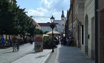 Na známu zmrzlinu v Trnave sa tvoria rady už v máji. Ľudia sa sporia o chuti, gelato či klasická  zmrzlina?