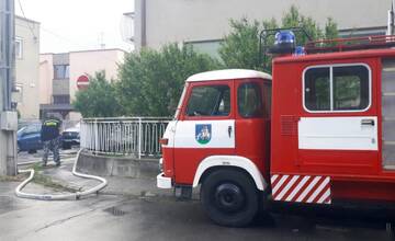 FOTO: Hasiči v Trnavskom kraji mali plné ruky práce. Kvôli dažďom odčerpávali vodu z domov či cestných komunikácii