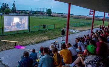 V Horných Orešanoch bude letné kino pod holým nebom. Okrem filmu je pripravené divadielko či tvorivé dielne pre deti