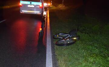 Pri Dunajskej Strede sa zrazil opitý cyklista s autom. Rozbil všetky vajcia a nafúkal až 2,5 promile 