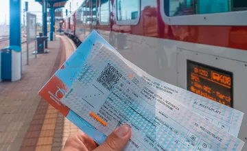 Cestovanie vlakom po Slovensku od januára zdražie kvôli vyššej DPH. Aké ceny nás čakajú?