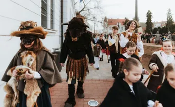 Blížia sa fašiangy a s nimi spojená zábava či pochovávanie basy. Kde v Trnavskom kraji si ju môžete užiť?