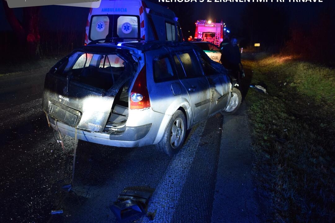 FOTO: Trnavskí policajti cez víkend zasahovali až pri desiatich nehodách, foto 3