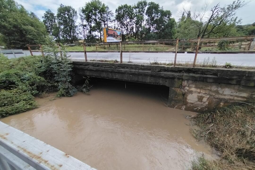 FOTO: V obci Radošovce zaplavilo vyše 50 domov, foto 3