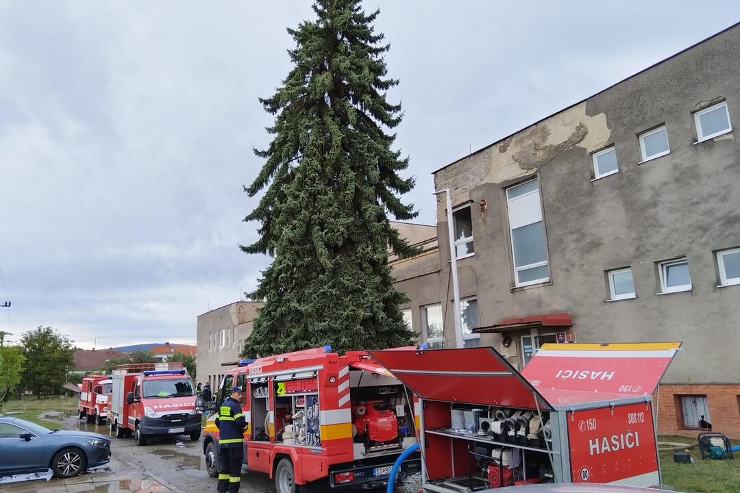 FOTO: V obci Radošovce zaplavilo vyše 50 domov, foto 6