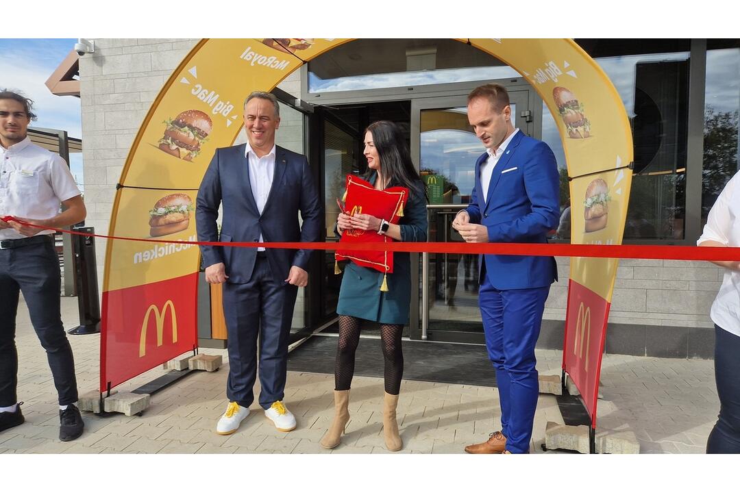 FOTO: V Piešťanoch otvorili McDonald´s, foto 2