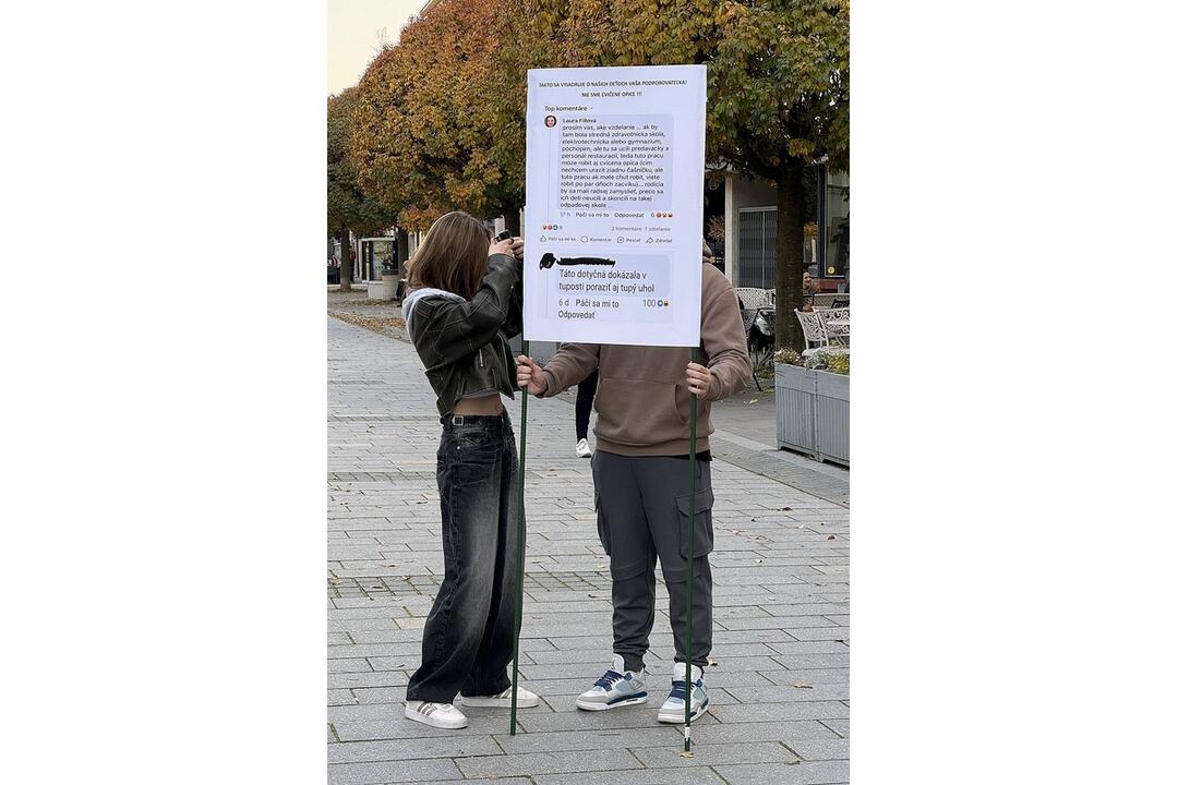 FOTO: V Trnave sa konal protest proti zatvoreniu strednej školy, foto 4