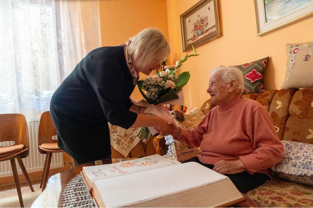 FOTO: Anna zo Skalice sa dožila významného životného jubilea 100 rokov, foto 3