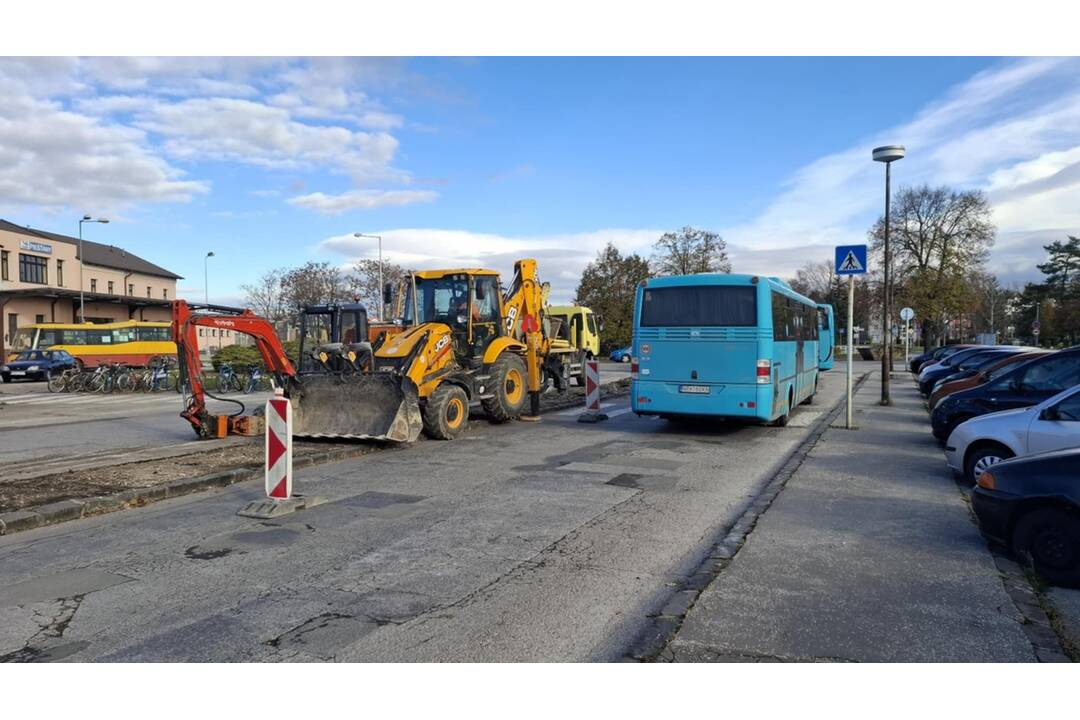 FOTO: Obnova predstaničného priestoru v Piešťanoch, foto 2