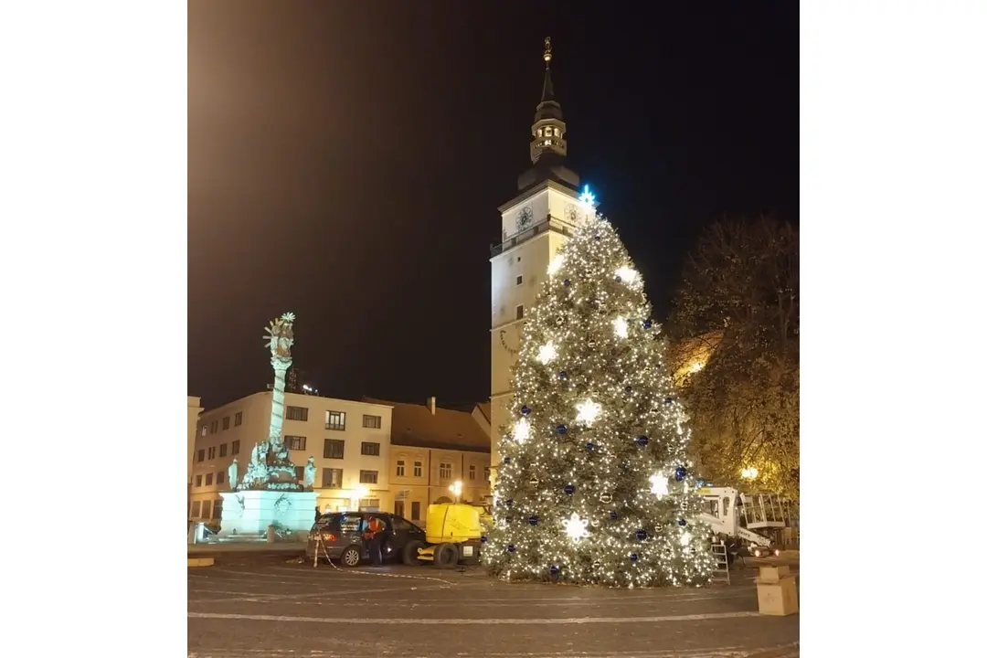 FOTO: Nový vianočný stromček v Trnave, foto 4