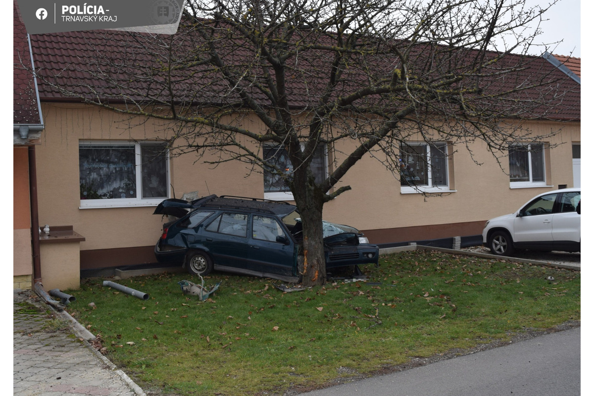 FOTO: V Trnavskom kraji došlo k viacerým vážnym nehodám, foto 3